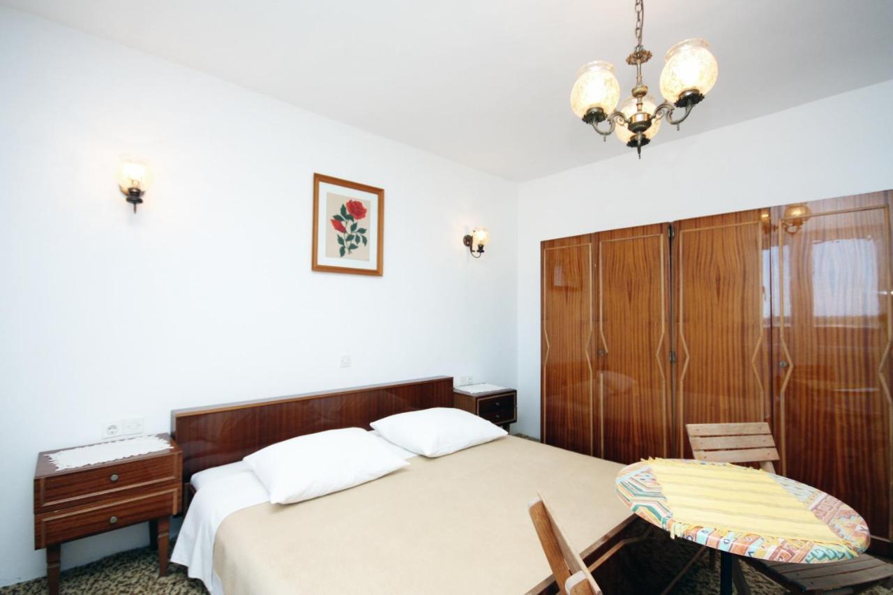 Triple Room Barbat 5070E Barbat na Rabu Exterior photo